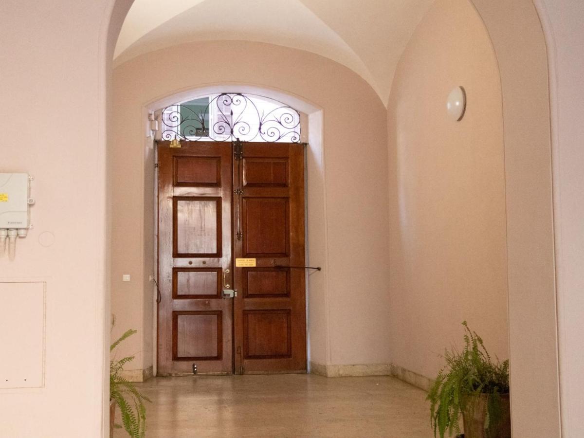 The Best Rent - Spacious Apartment Near Roma Termini Station מראה חיצוני תמונה